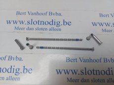 40964657 Patentboutset + huls M4  100 mm lang /set